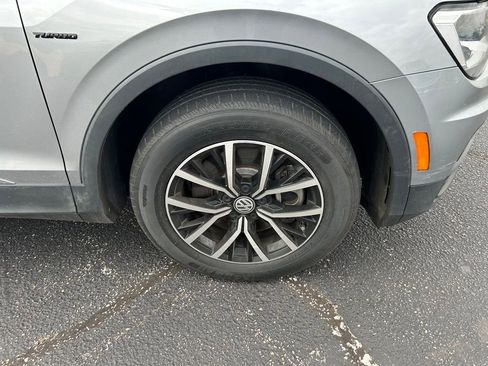 Used 2021 Volkswagen Tiguan SEL AWD/4WD image 2