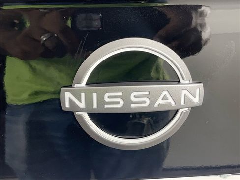 New 2025 Nissan Versa SR w/ Trunk Package image 19