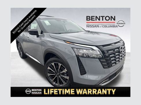 New 2026 Nissan Pathfinder Platinum image 1