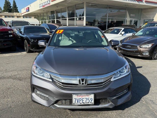 Used 2017 Honda Accord EX image 3