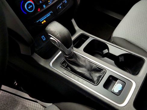 Used 2019 Ford Escape SE image 16