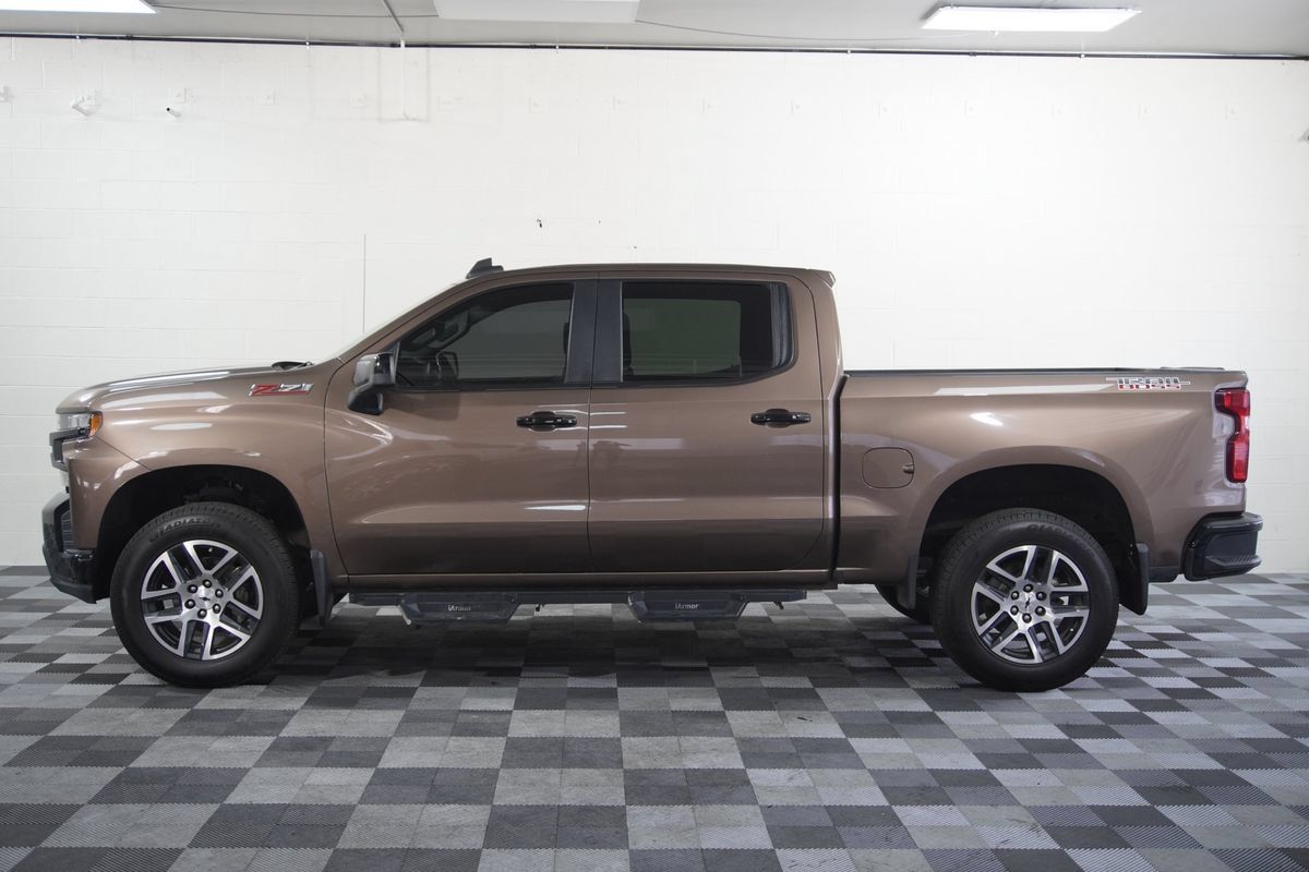 Used 2019 Chevrolet Silverado 1500 LT Trail Boss w/ Convenience Package AWD/4WD image 2