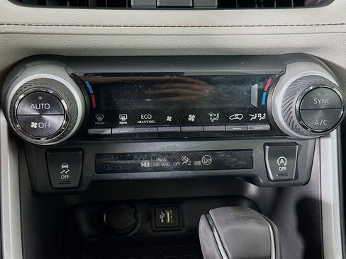 Used 2023 Toyota RAV4 XLE Premium FWD image 22