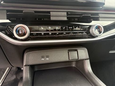 Used 2024 Honda Prologue Touring image 24