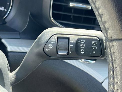 Used 2023 Ford Explorer XLT w/ Equipment Group 202A AWD/4WD image 23
