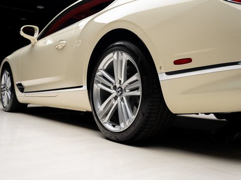 Used 2023 Bentley Continental GT Azure AWD/4WD image 75