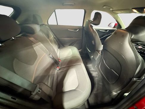 Used 2025 Kia Niro LX FWD image 25