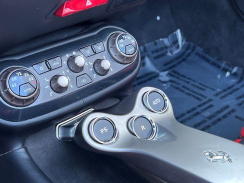 Used 2010 Ferrari California RWD image 28