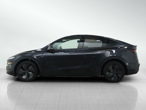 Used 2026 Tesla Model Y AWD image 2