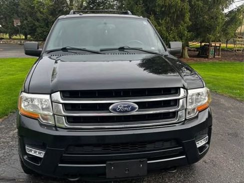 Used 2015 Ford Expedition XLT AWD/4WD image 2