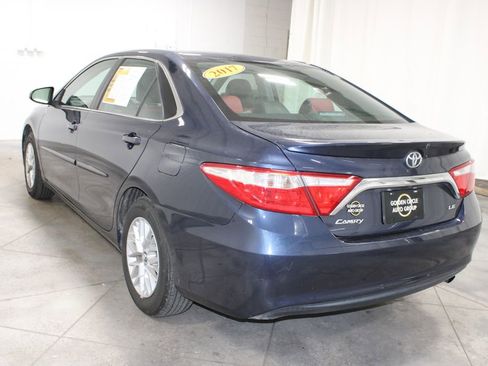 Used 2017 Toyota Camry LE image 7