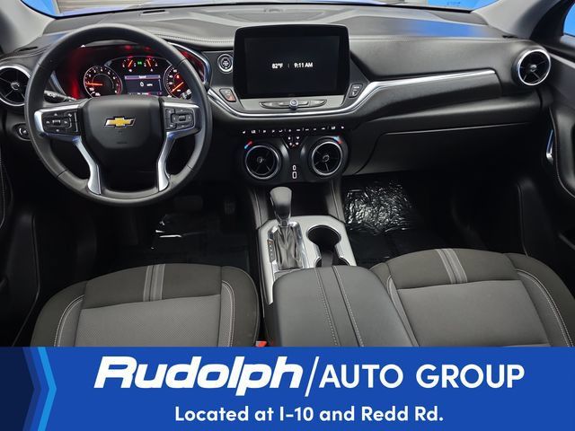 Used 2025 Chevrolet Blazer LT FWD image 13