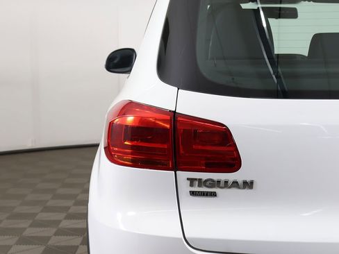 Used 2017 Volkswagen Tiguan Limited w/ Premium Package AWD/4WD image 12
