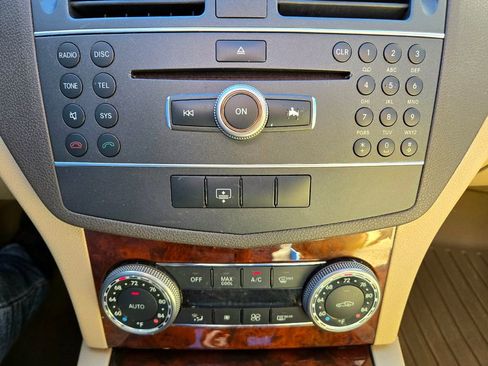 Used 2011 Mercedes-Benz C 300 Sedan image 30