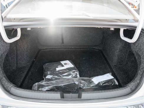 Used 2023 Volkswagen Jetta SE image 12