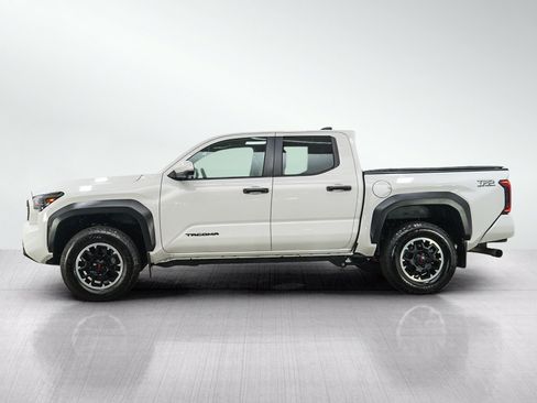 Used 2024 Toyota Tacoma TRD Off-Road w/ TRD Off Road Premium Package AWD/4WD image 2