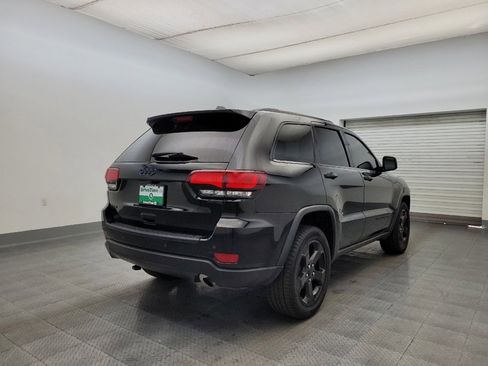 Used 2019 Jeep Grand Cherokee Laredo image 9