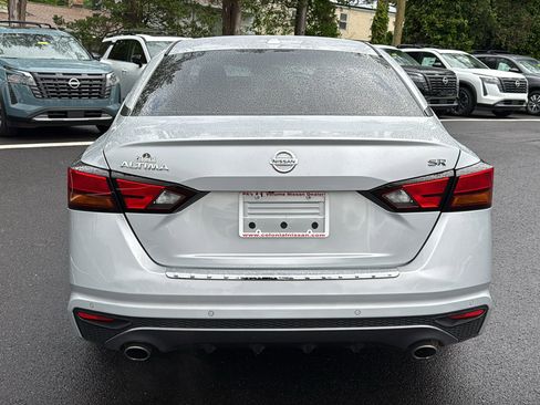 Certified 2021 Nissan Altima 2.5 SR w/ SR Premium Package FWD image 24