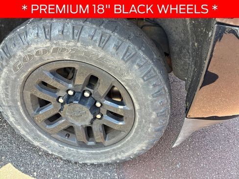 Used 2018 Chevrolet Silverado 2500 LT w/ Midnight Edition AWD/4WD image 4
