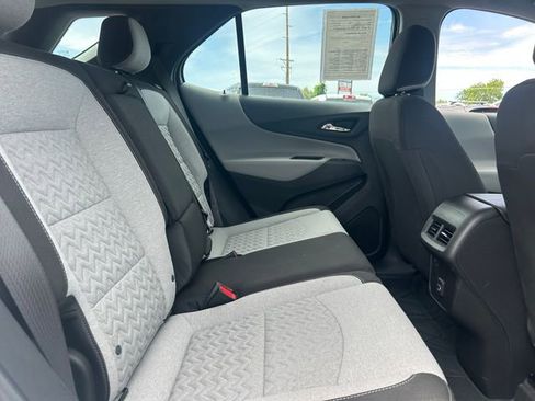 Used 2022 Chevrolet Equinox LS w/ LPO, Floor Liner Package AWD/4WD image 31