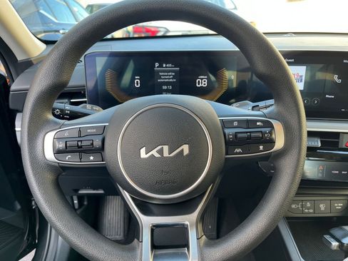 Used 2025 Kia K5 LXS image 27