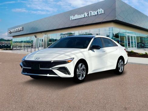 Used 2025 Hyundai Elantra Sport FWD image 1