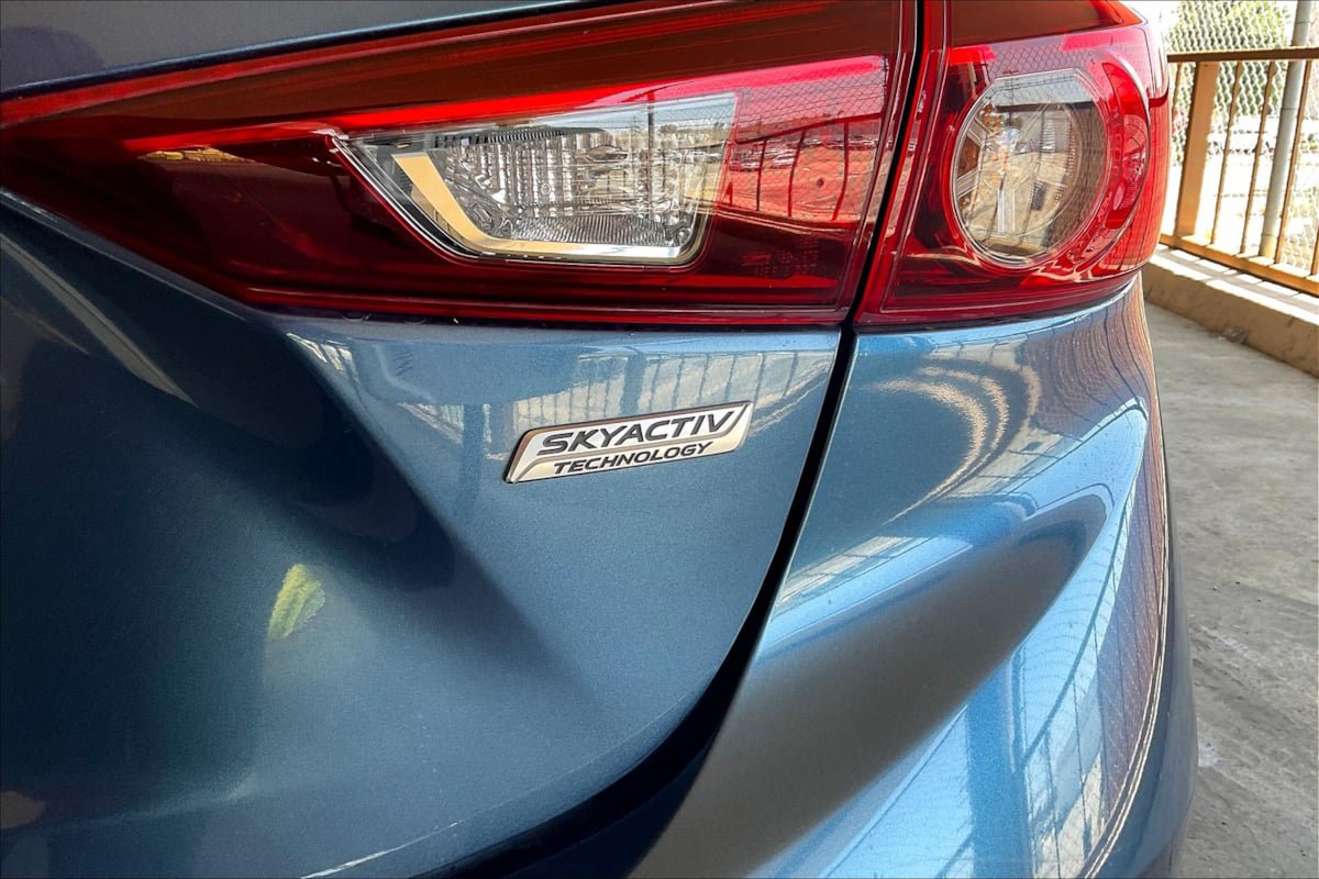 Used 2017 MAZDA MAZDA3 Sport FWD image 8