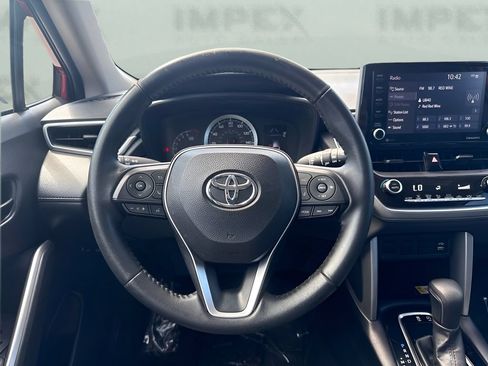 Used 2022 Toyota Corolla Cross LE FWD image 12