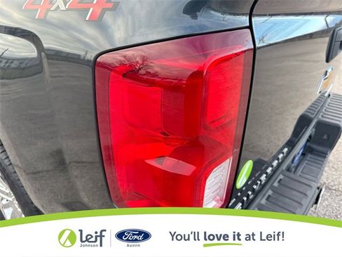 Used 2018 Chevrolet Silverado 1500 High Country image 38