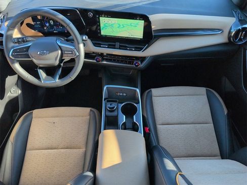 Certified 2025 Chevrolet Equinox ACTIV w/ Safety and Technology Package image 26