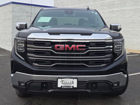 Used 2025 GMC Sierra 1500 SLT image 4