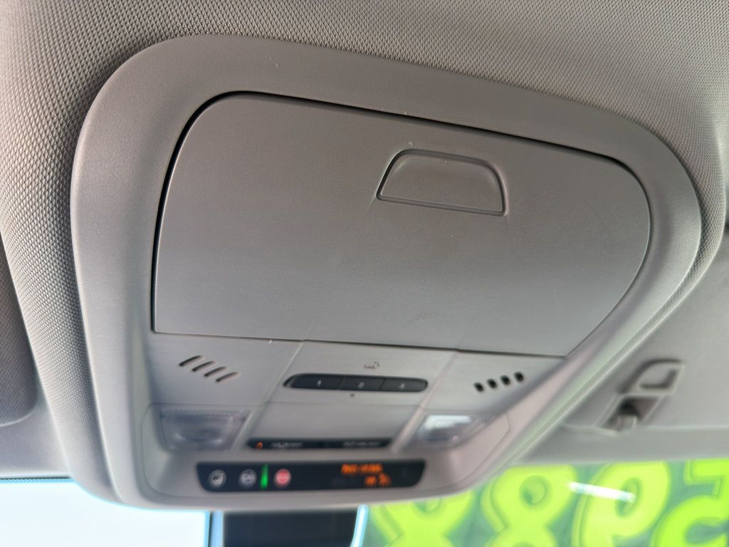 Used 2024 Chevrolet Equinox Premier AWD/4WD image 25