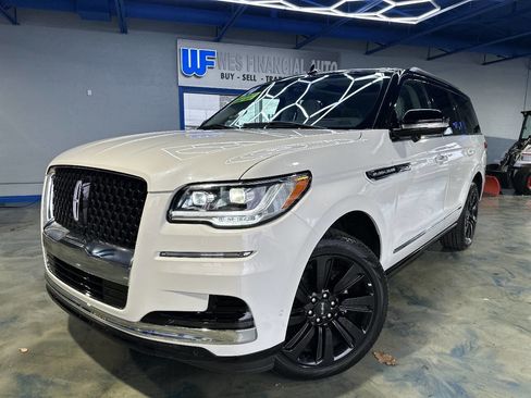 Used 2024 Lincoln Navigator Black Label image 2