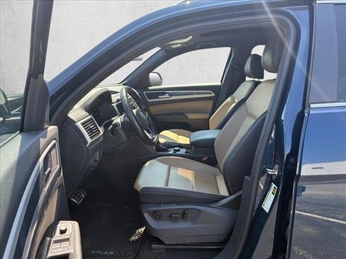 Used 2022 Volkswagen Atlas Cross Sport SEL R-Line AWD/4WD image 12