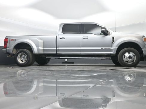 Used 2021 Ford F350 Lariat w/ Lariat Value Package image 31