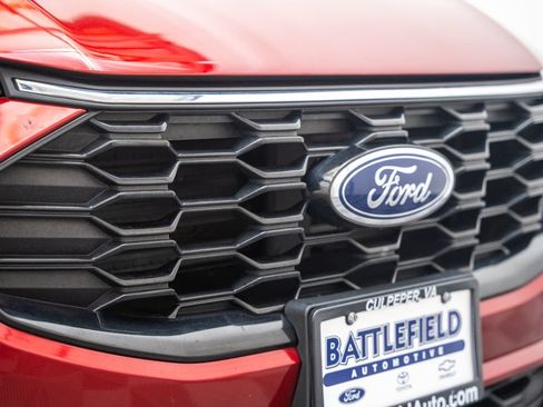 Used 2024 Ford Escape ST-Line w/ Tech Pack #1 AWD/4WD image 13