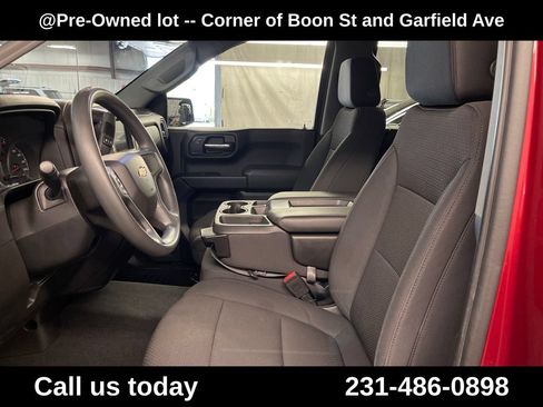Used 2020 Chevrolet Silverado 1500 Custom w/ Custom Value Package AWD/4WD image 14