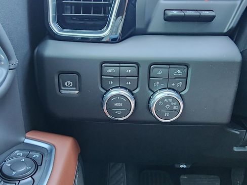 New 2026 GMC Sierra 3500 Denali Ultimate image 22