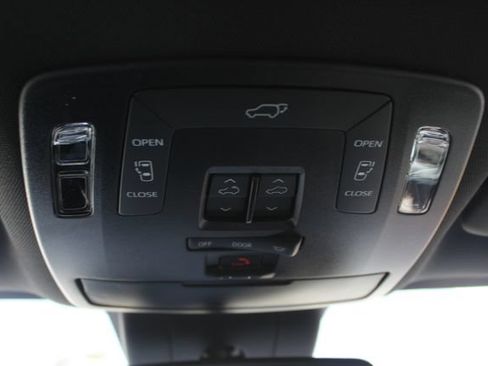 Certified 2026 Toyota Sienna XSE FWD image 41