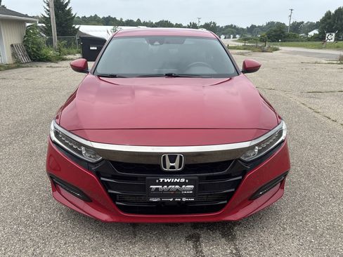 Used 2019 Honda Accord Sport image 9