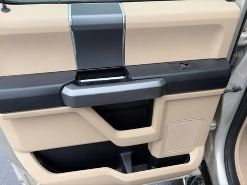 Used 2017 Ford F150 XLT w/ Equipment Group 302A Luxury AWD/4WD image 17