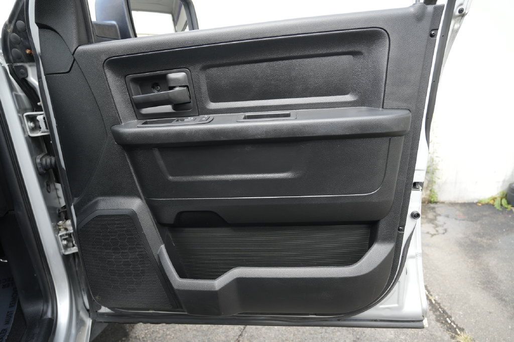 Used 2014 RAM 1500 Express AWD/4WD image 32