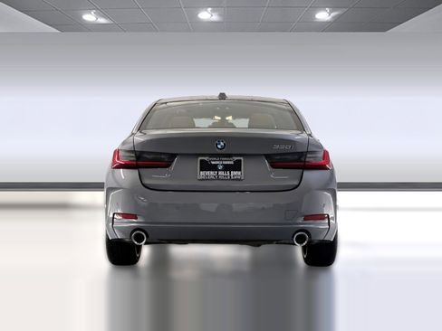 Used 2025 BMW 330i Sedan w/ Convenience Package image 9