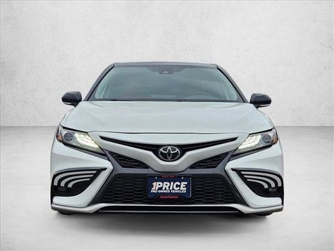 Used 2023 Toyota Camry XSE FWD image 2