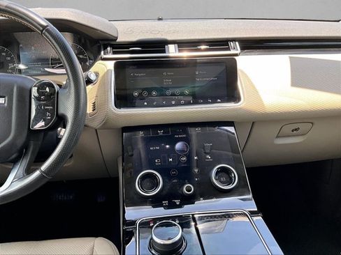 Used 2018 Land Rover Range Rover Velar S AWD/4WD image 8