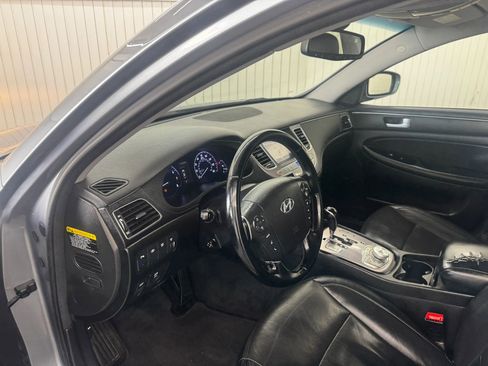 Used 2014 Hyundai Genesis 3.8 w/ Technology Package 03 image 12