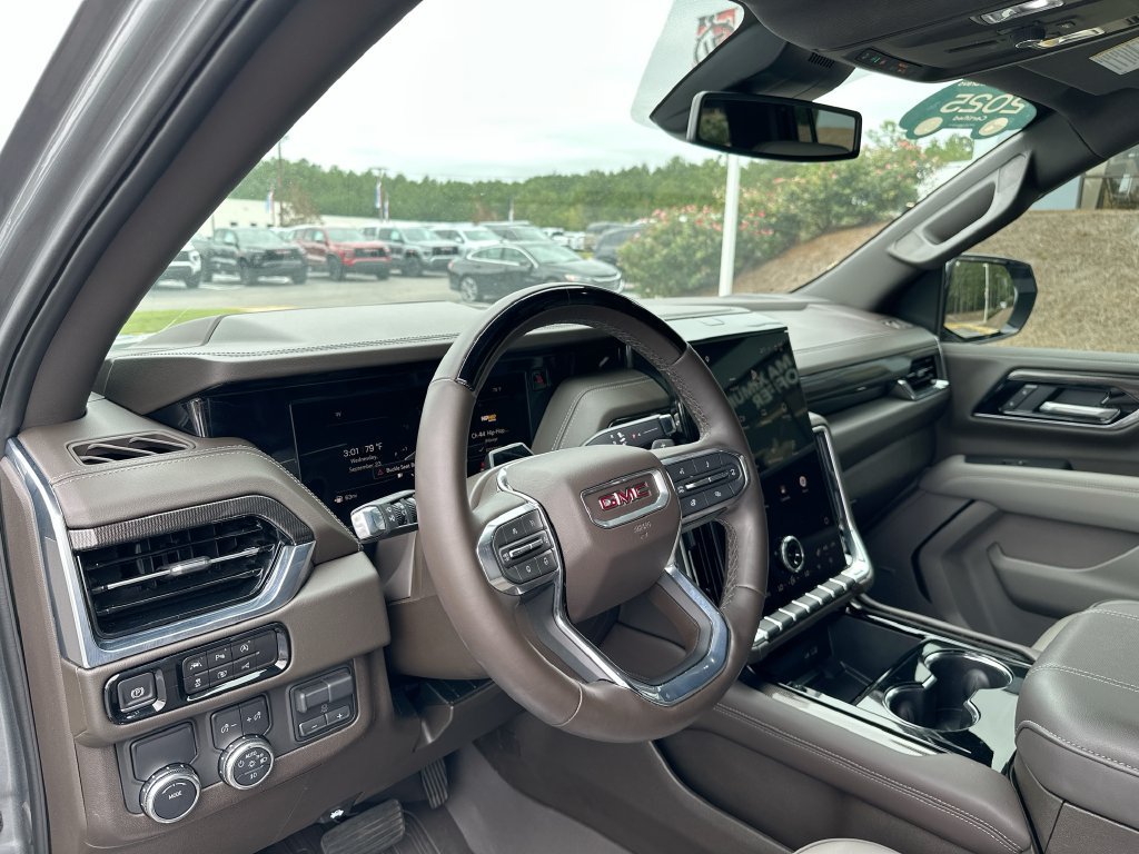 Used 2025 GMC Yukon XL Elevation RWD image 10