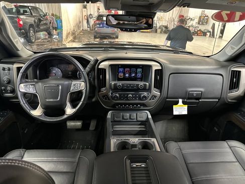 Used 2017 GMC Sierra 3500 Denali w/ Duramax Plus Package AWD/4WD image 18
