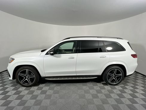 Used 2024 Mercedes-Benz GLS 450 4MATIC image 6