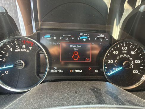 Used 2019 Ford F150 Lariat w/ Equipment Group 502A Luxury AWD/4WD image 20